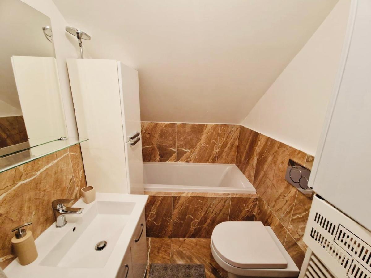 Apartman Blumental Centrum Bratislava Ngoại thất bức ảnh